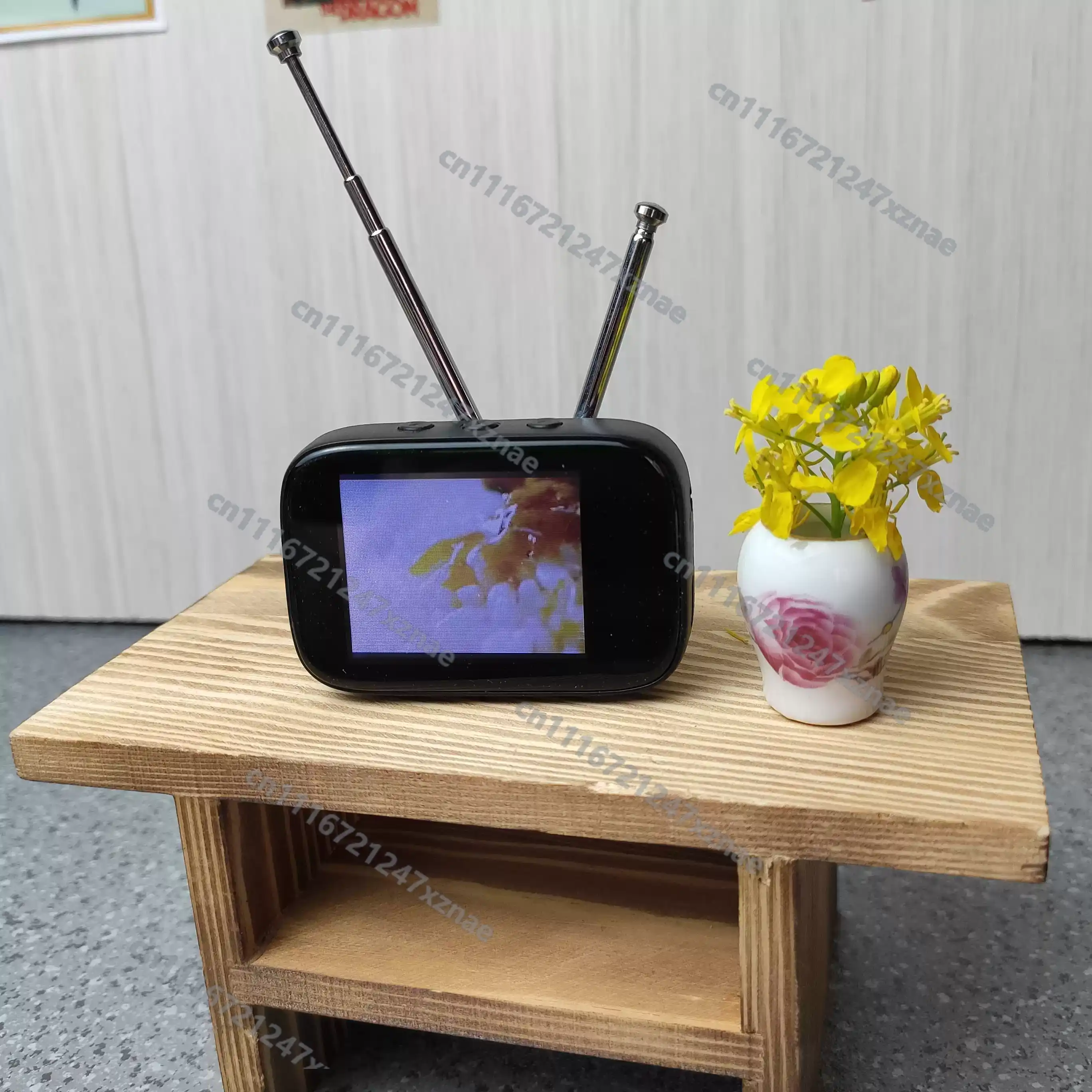 ミニレトロテレビ ドールハウス用 1:12スケール タッチス - Power Tools Video のレビューと価格